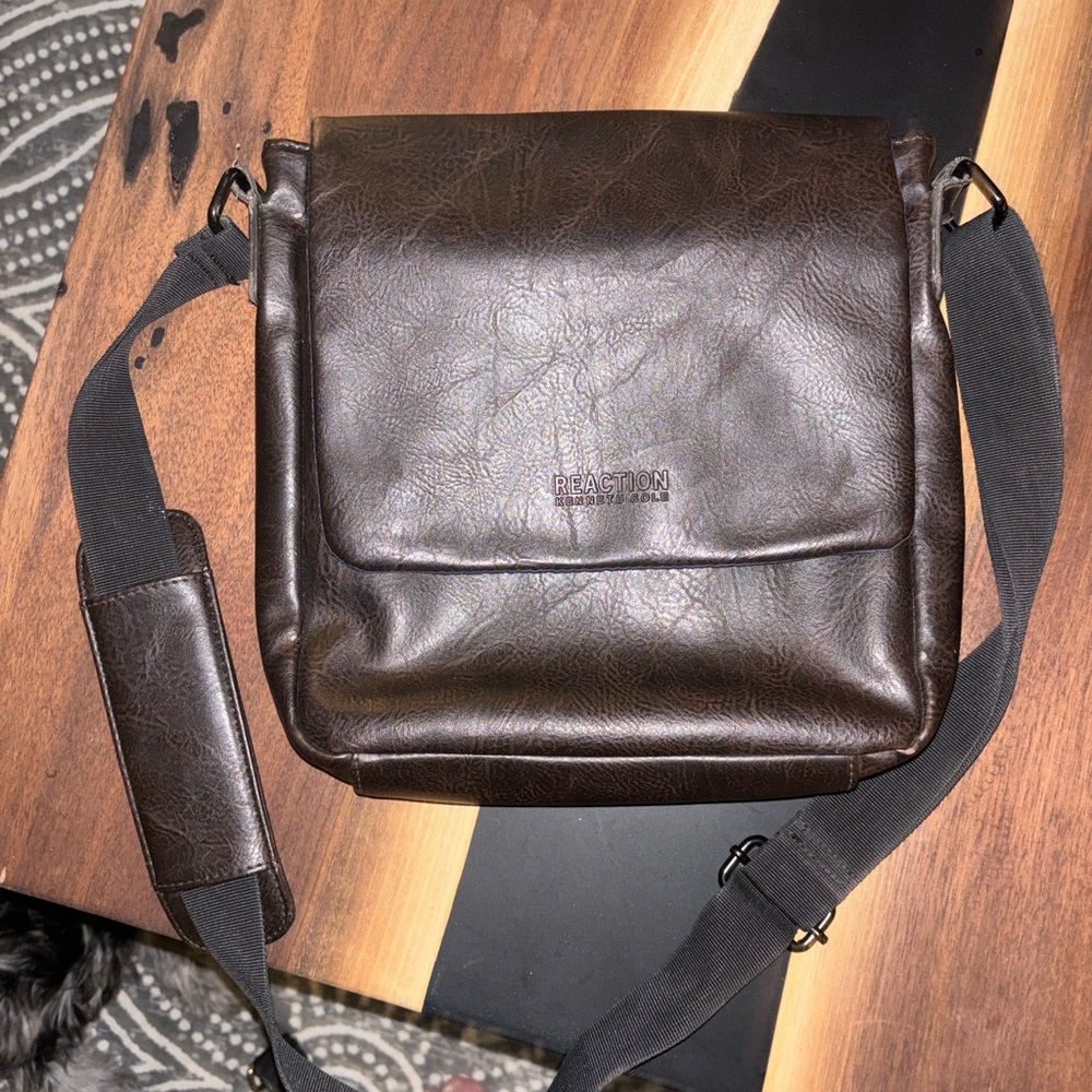 Kenneth Cole Leather Men's Bag